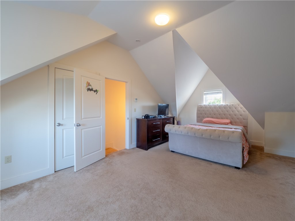 18 Bridgham Street Providence, RI 02907 - Photo 39 of 50