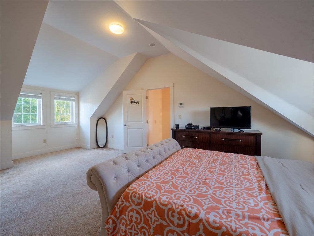 18 Bridgham Street Providence, RI 02907 - Photo 40 of 50