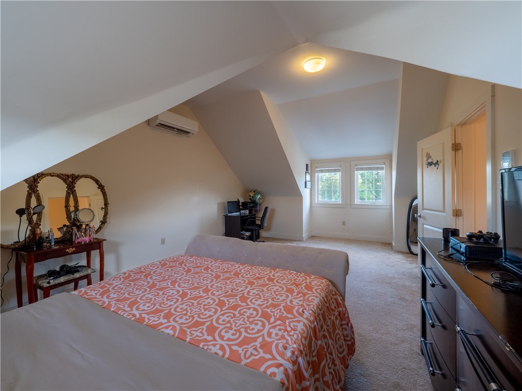 18 Bridgham Street Providence, RI 02907 - Photo 41 of 50