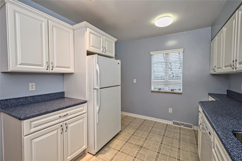792 Boyce Road Bridgeville, PA 15017 - Photo 12 of 25 Gallery Image 12