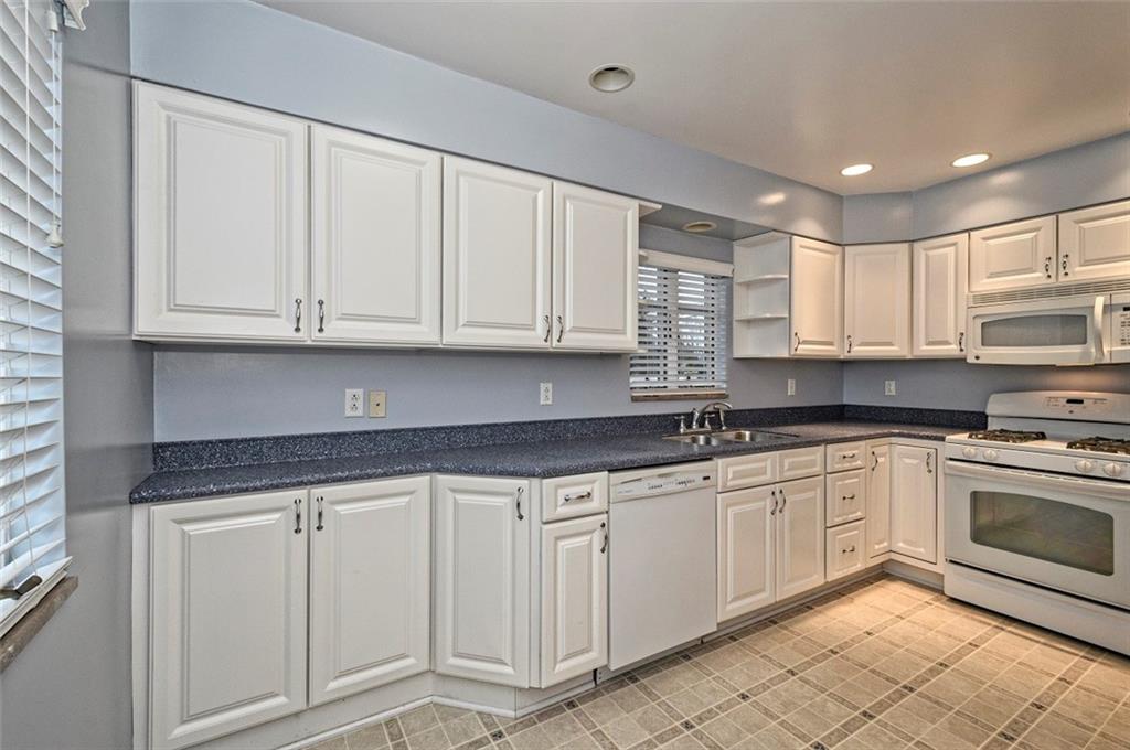 792 Boyce Road Bridgeville, PA 15017 - Photo 13 of 25 Gallery Image 13