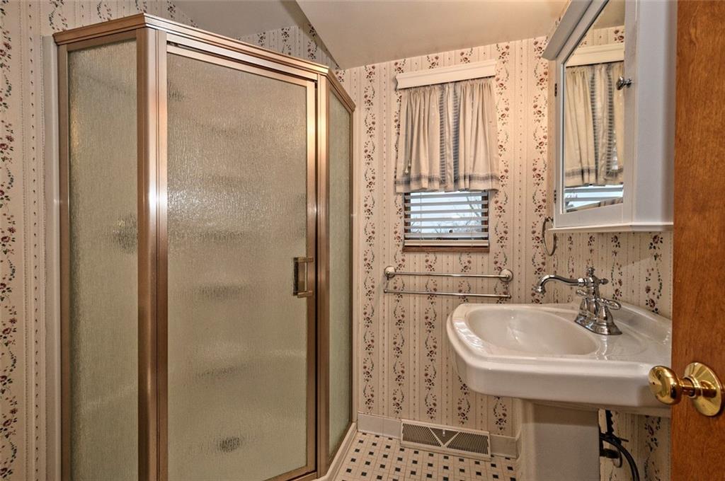 792 Boyce Road Bridgeville, PA 15017 - Photo 16 of 25 Gallery Image 16