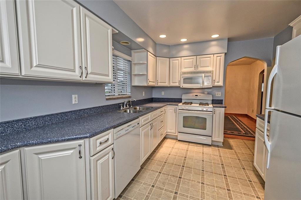 792 Boyce Road Bridgeville, PA 15017 - Photo 10 of 25 Gallery Image 10
