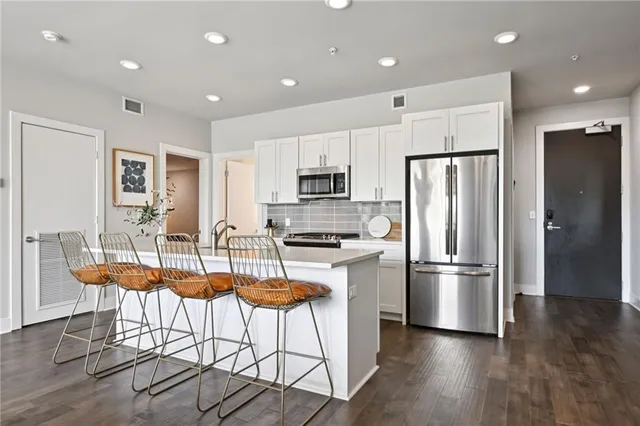 $450,000 | 900 Bartholomew Street, Unit 516, New Orleans, LA 70117