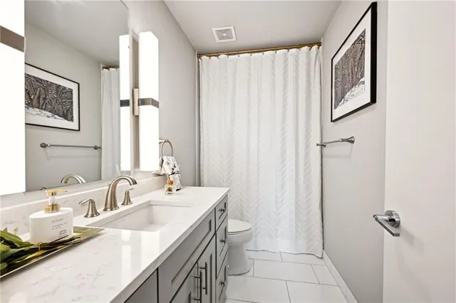 $450,000 | 900 Bartholomew Street, Unit 516, New Orleans, LA 70117