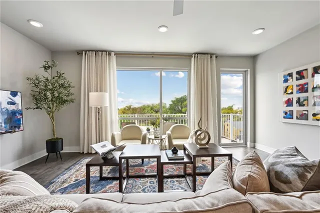 $450,000 | 900 Bartholomew Street, Unit 516, New Orleans, LA 70117