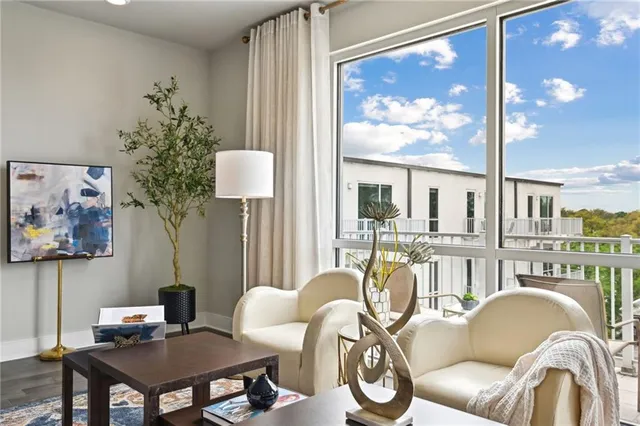 $450,000 | 900 Bartholomew Street, Unit 516, New Orleans, LA 70117