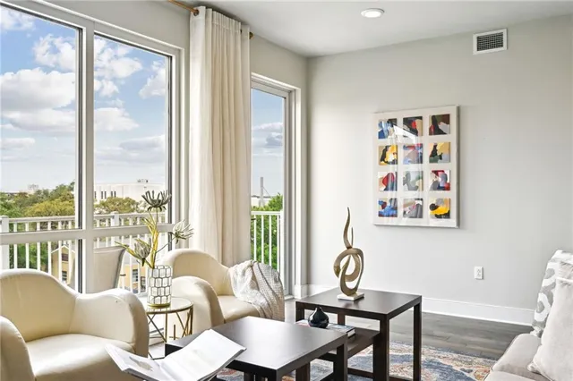 $450,000 | 900 Bartholomew Street, Unit 516, New Orleans, LA 70117