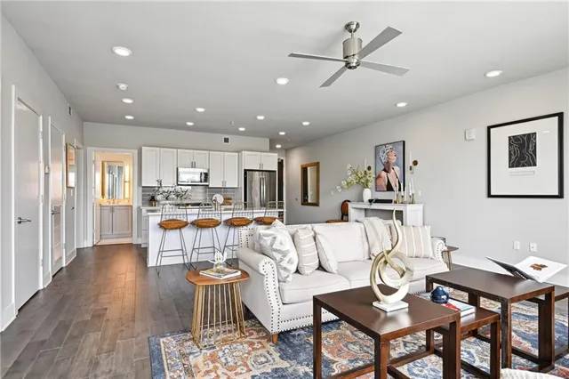 $450,000 | 900 Bartholomew Street, Unit 516, New Orleans, LA 70117