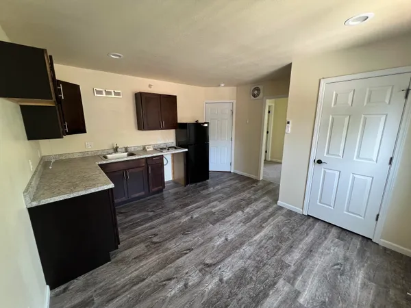 $780 | 525 Sprague Avenue, Unit 4, Kalamazoo, MI 49006