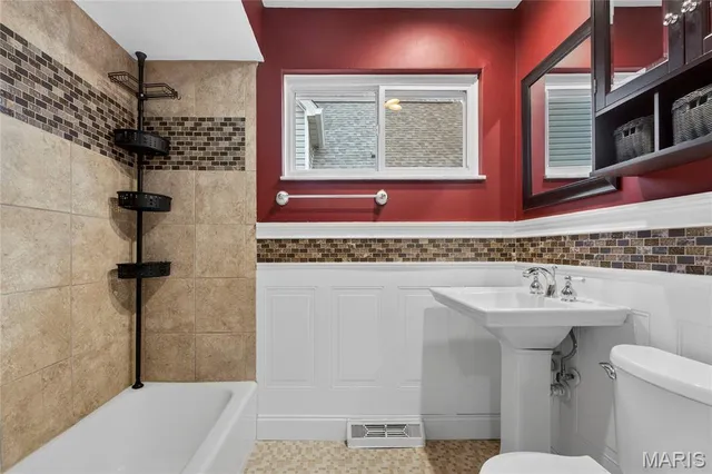 $284,900 | 6919 Marquette Avenue, St. Louis, MO 63139