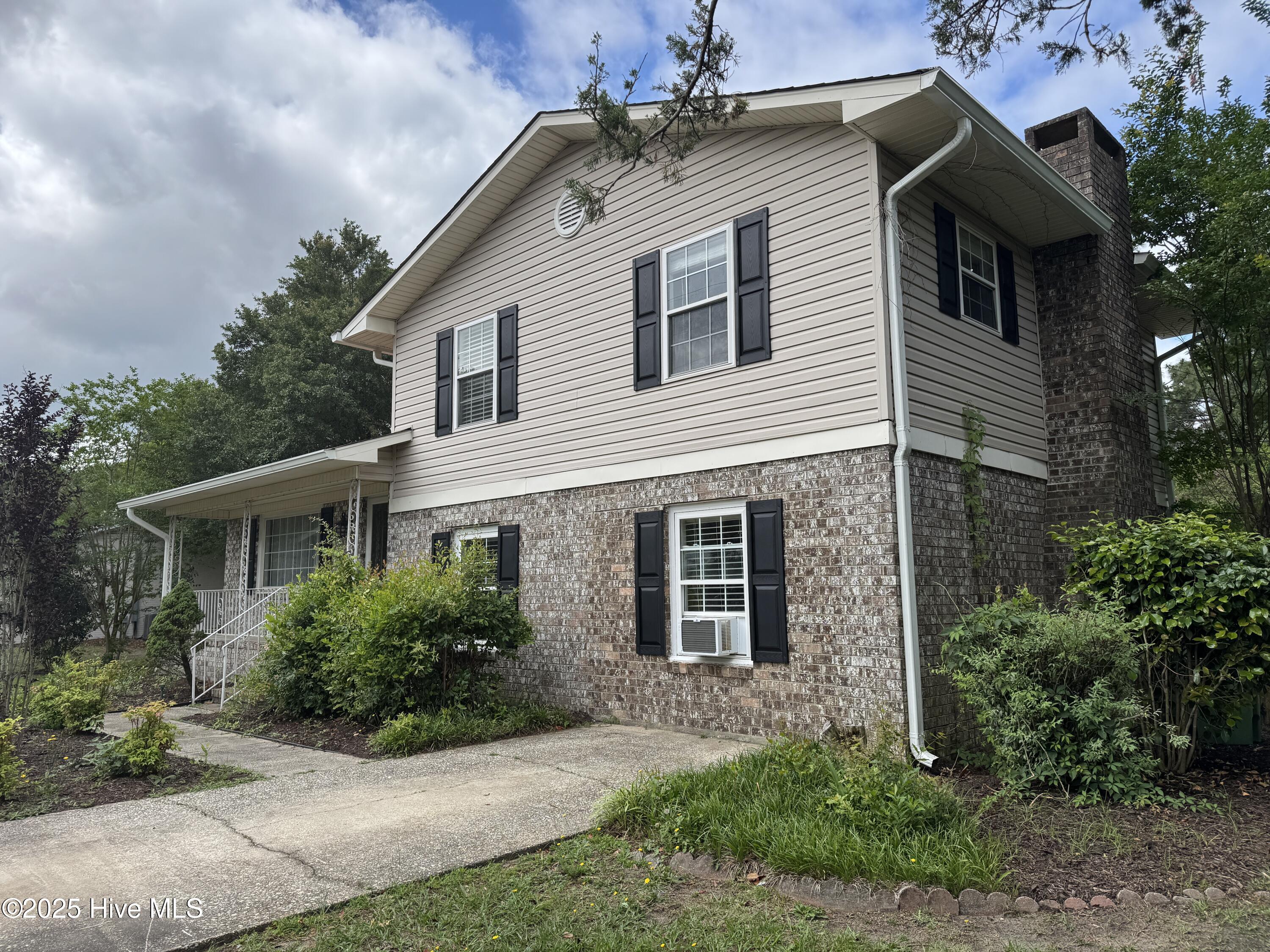 210 Spartan Road Wilmington, NC 28405 - Photo 2 of 27 IMG_9911