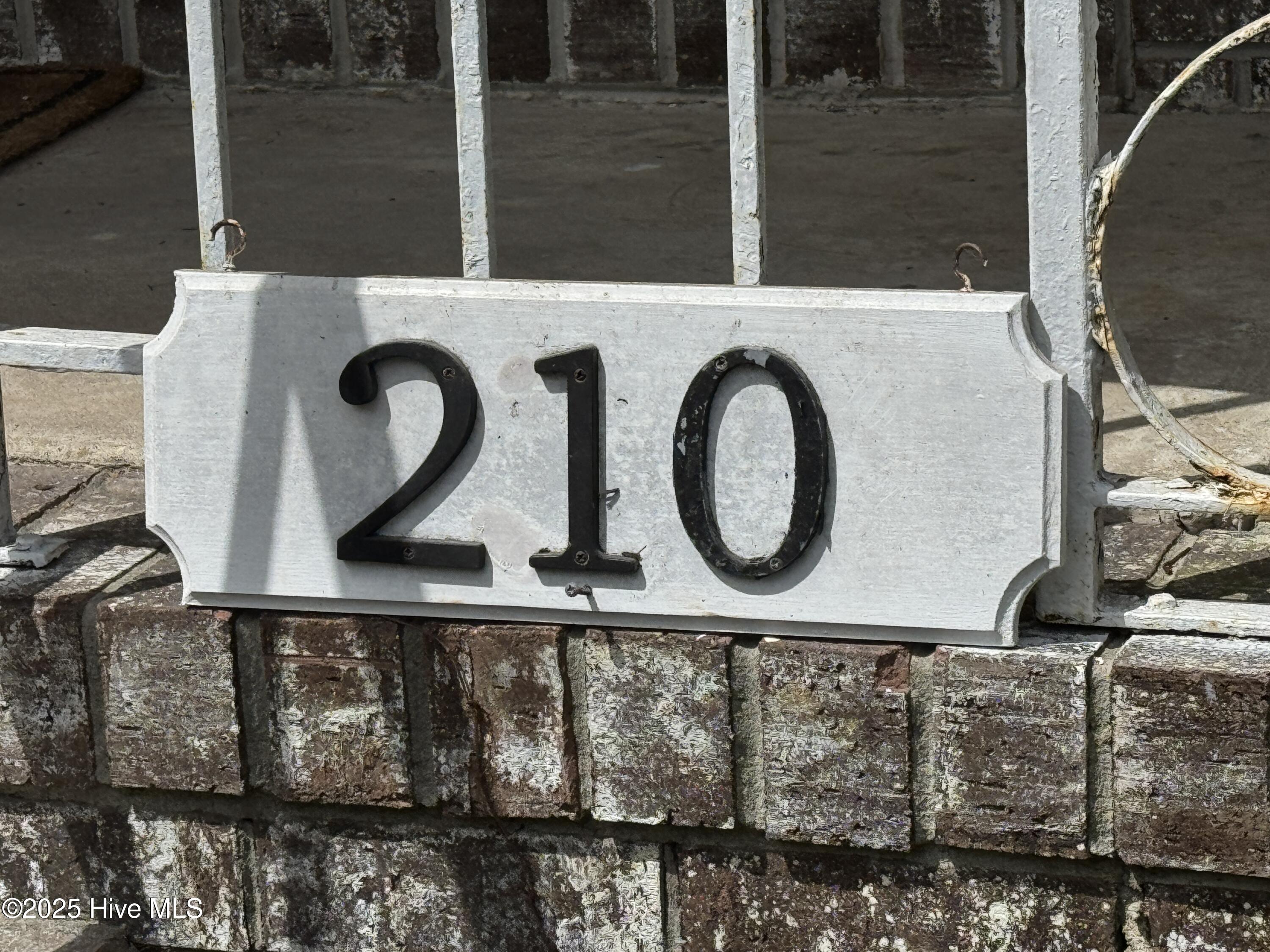 210 Spartan Road Wilmington, NC 28405 - Photo 4 of 27 IMG_9915