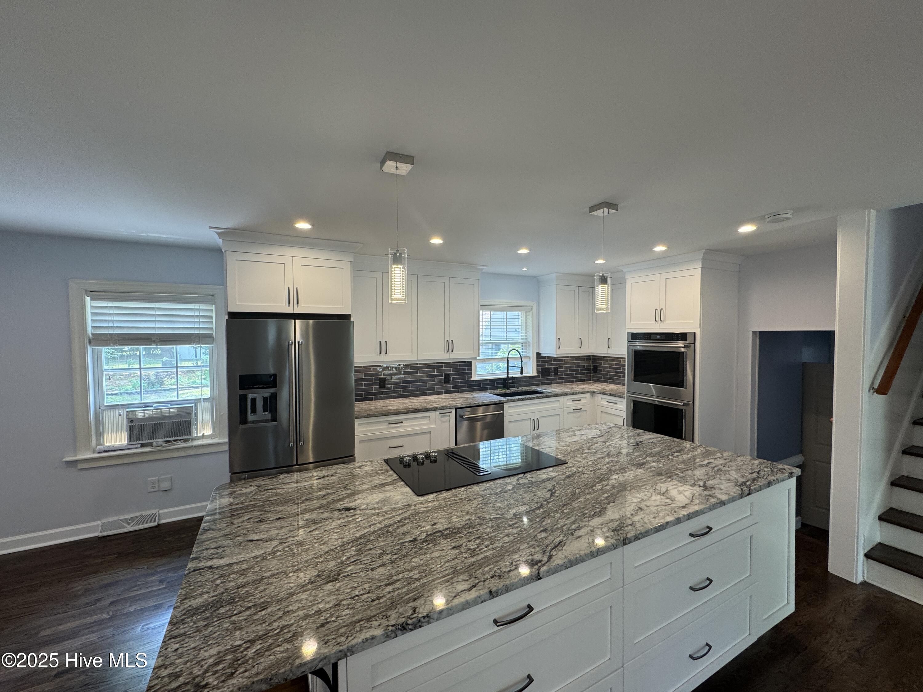 210 Spartan Road Wilmington, NC 28405 - Photo 6 of 27 Kitchen