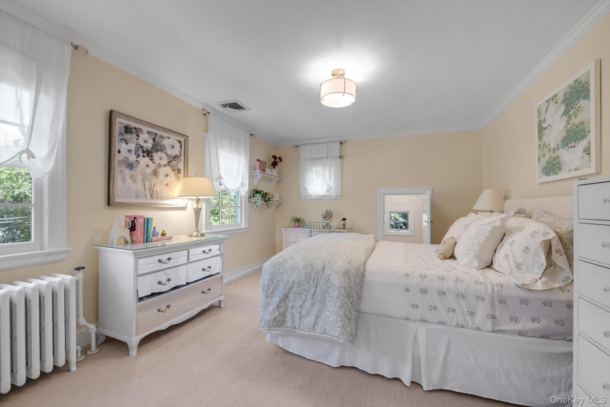 74 Litchfield Road Port Washington, NY 11050 - Photo 24 of 48