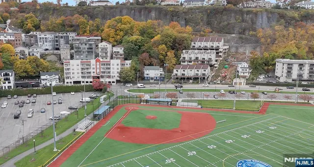 $3,800,000 | 1106-1108 River Road, Edgewater, NJ 07020