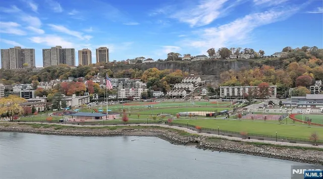 $3,800,000 | 1106-1108 River Road, Edgewater, NJ 07020