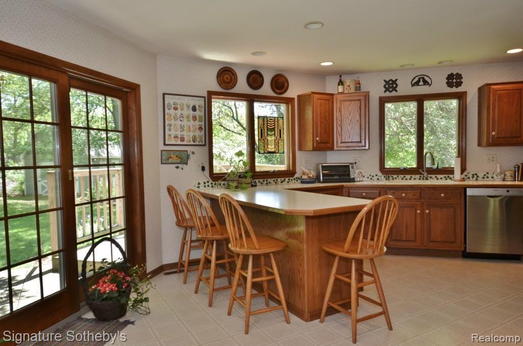 1363 Seville Road Rochester Hills, MI 48309 - Photo 4 of 16