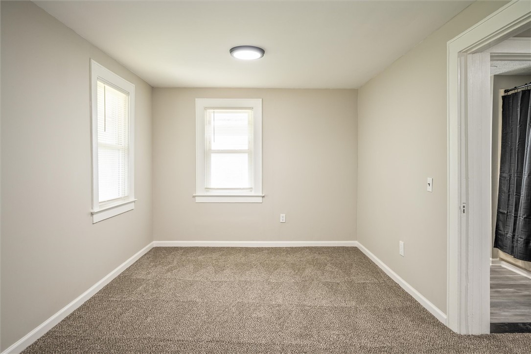 19 Northeast Avenue Rochester, NY 14621 - Photo 18 of 34