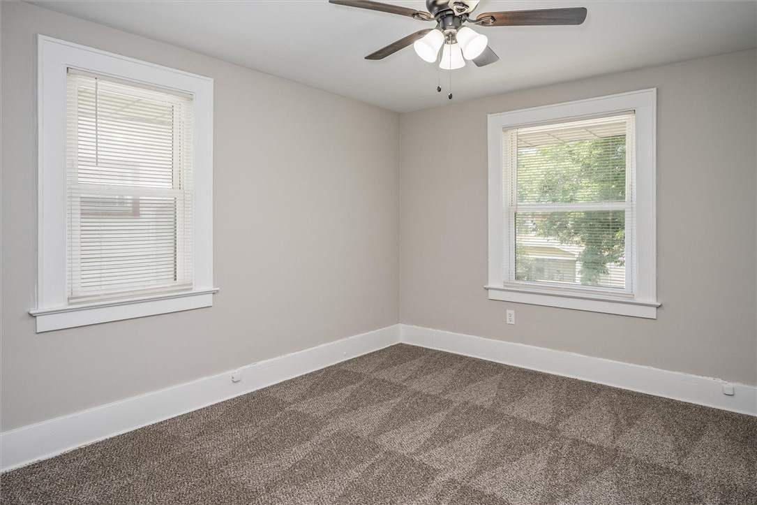 19 Northeast Avenue Rochester, NY 14621 - Photo 21 of 34