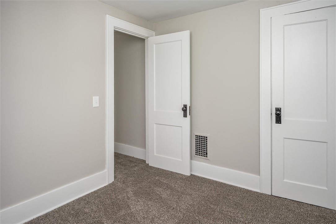 19 Northeast Avenue Rochester, NY 14621 - Photo 25 of 34