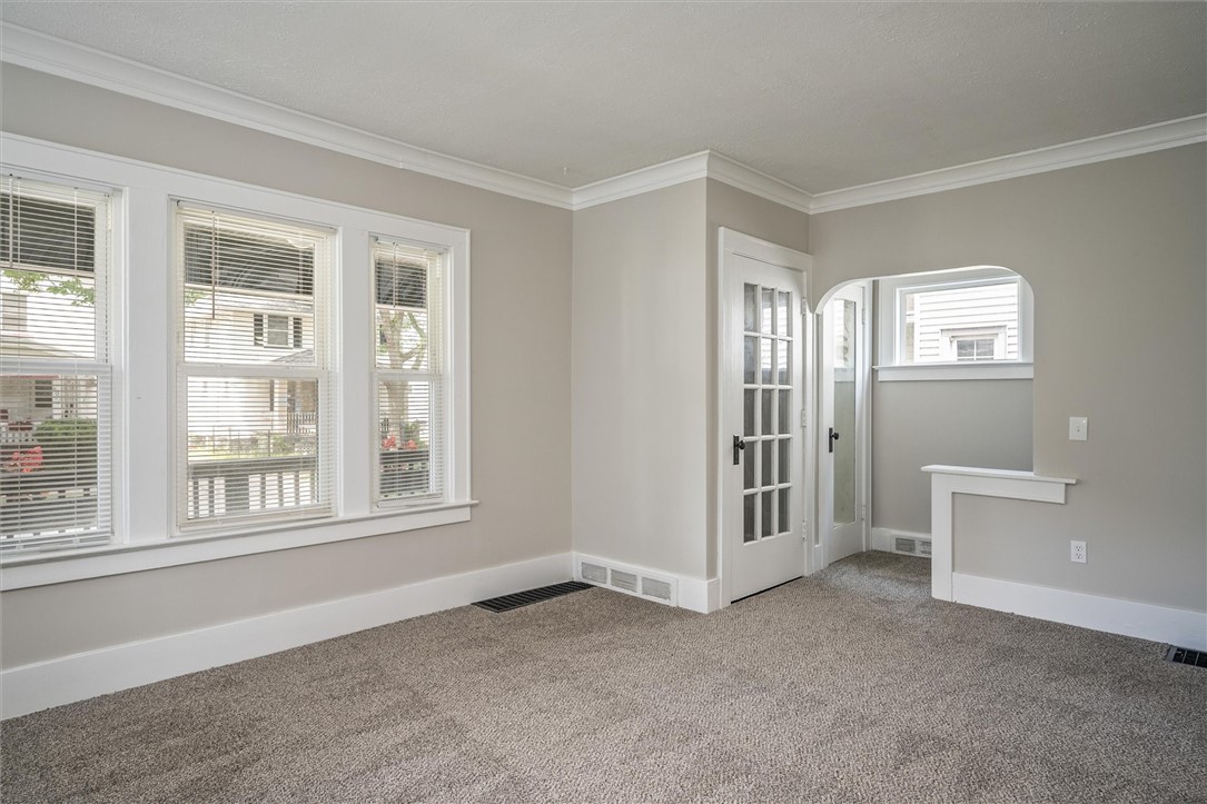 19 Northeast Avenue Rochester, NY 14621 - Photo 9 of 34