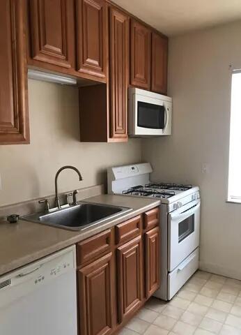 49 East Henderson Road, Unit A Columbus, OH 43214 - Photo 3 of 6 kitchen