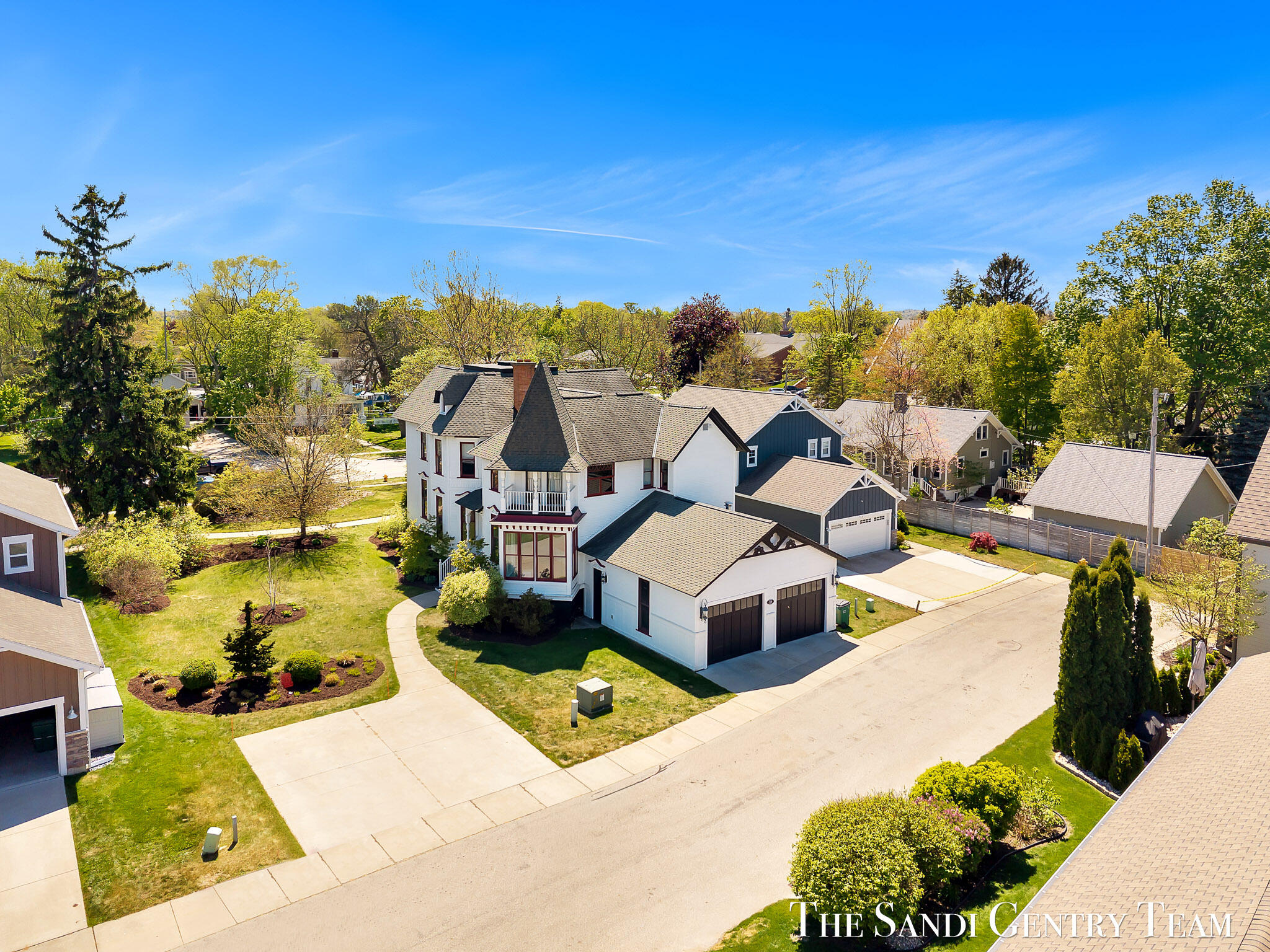 318 Rachaels Way Spring Lake, MI 49456 - Photo 13 of 91 DJI_20260514144741_0175_D_KYLE (1)