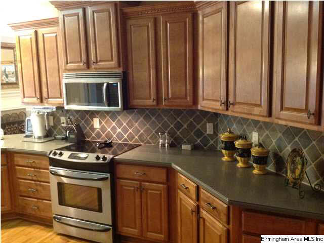 1076 Stoneykirk Road Pelham, AL 35124 - Photo 3 of 24