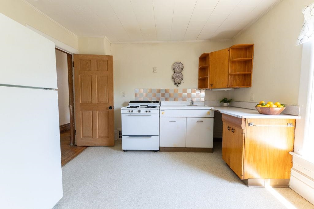 825 Frederick Street Oshkosh, WI 54901 - Photo 39 of 48