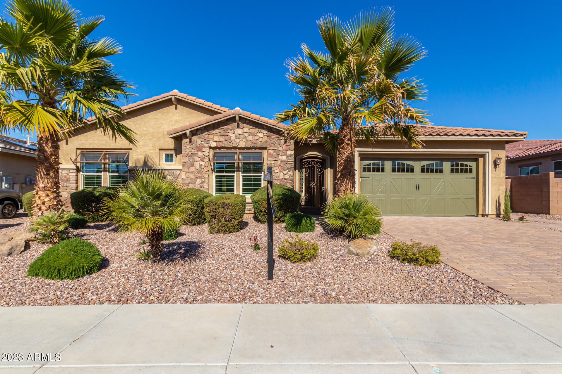2266 East Saddlebrook Road Gilbert, AZ 85298 - Photo 3 of 54 0001-01 - Saddlebrook55