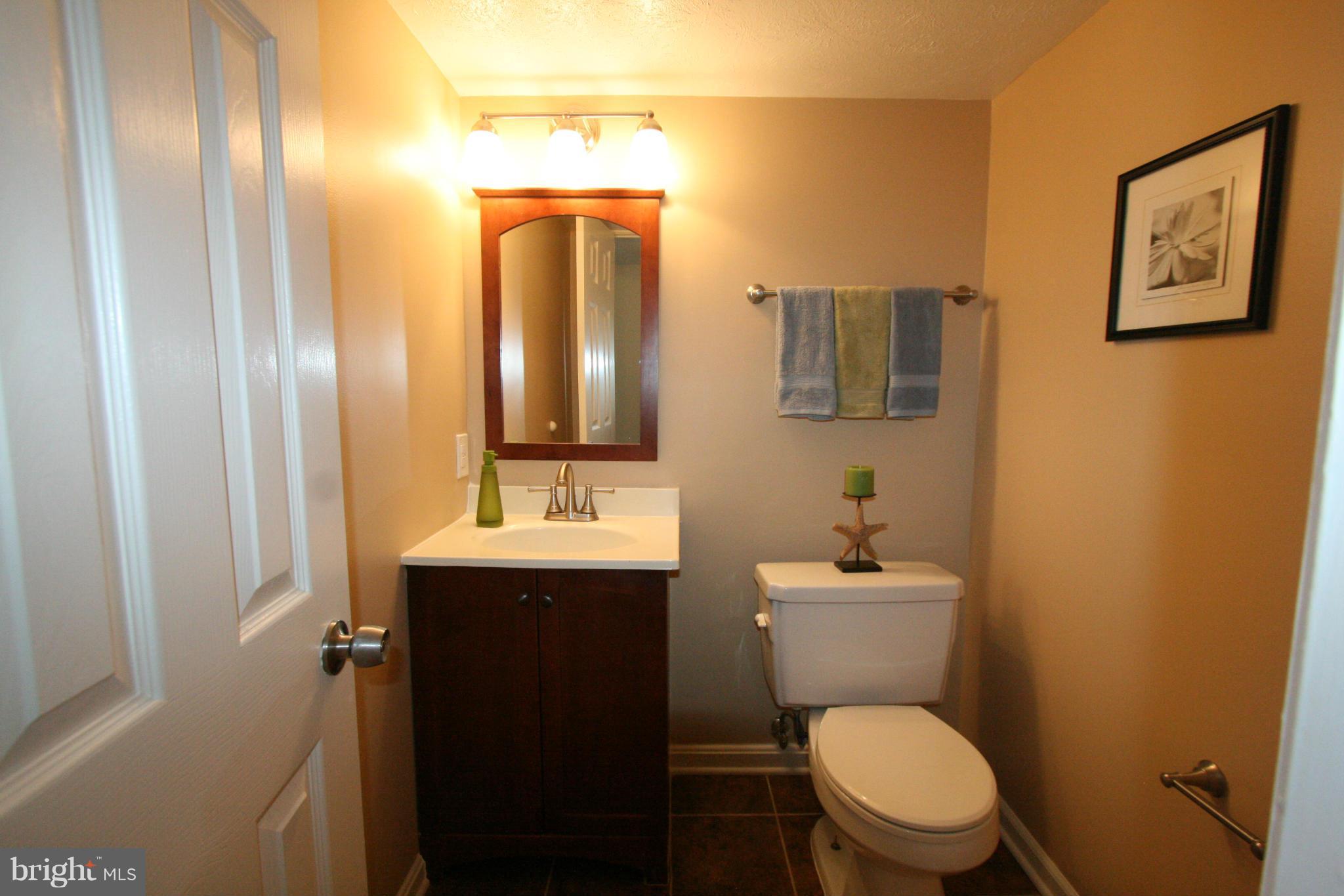 6116 Mantle Road Burke, VA 22015 - Photo 21 of 30 Newly Remodeled Baths