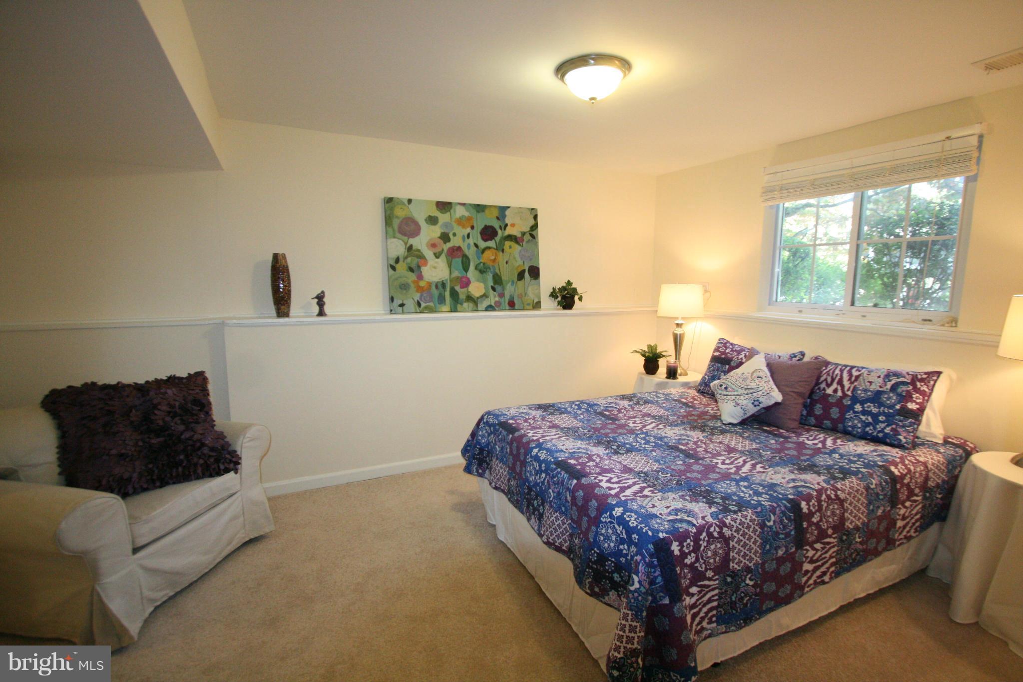 6116 Mantle Road Burke, VA 22015 - Photo 22 of 30 Large Space for Guests