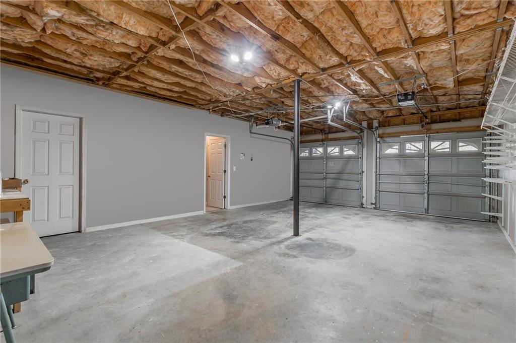 5014 Red Oak Lane Gainesville, GA 30506 - Photo 41 of 43 a view of a garage