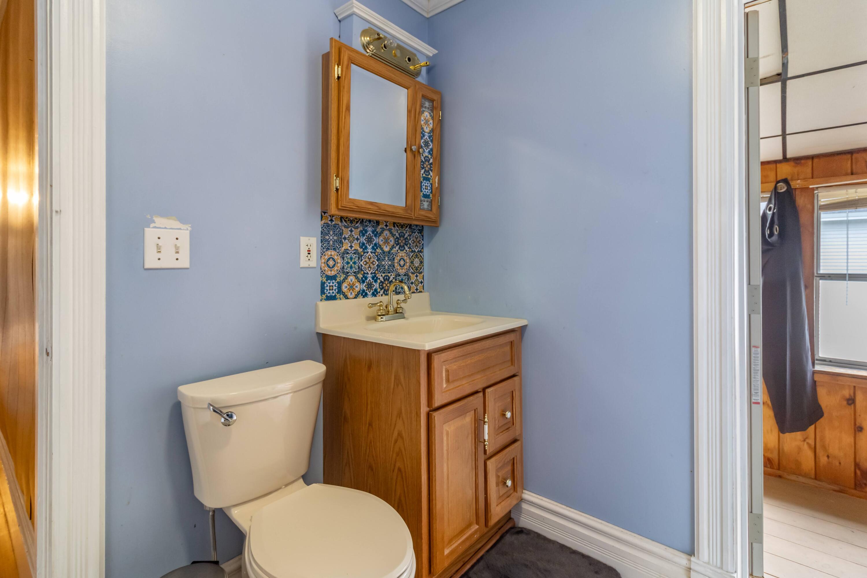 89 State Street Brewer, ME 04412 - Photo 26 of 60 89 State Street Interiors-35