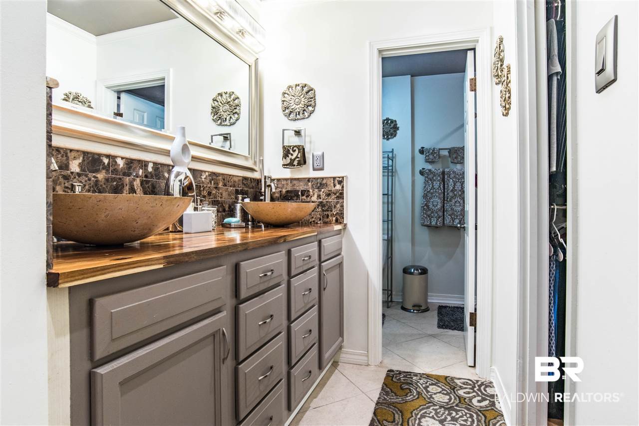 5766 Chester Court Mobile, AL 36609 - Photo 15 of 44