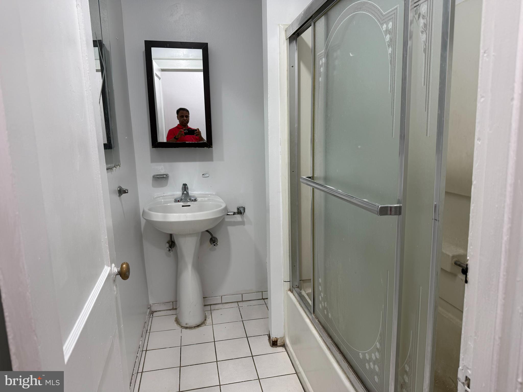 444 Timberlake Road Upper Darby, PA 19082 - Photo 8 of 9