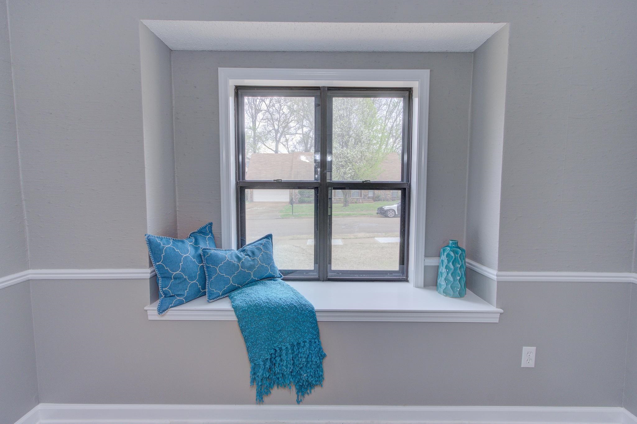 5991 Explorer Road Bartlett, TN 38134 - Photo 11 of 39 View of window seat in dinning room.
