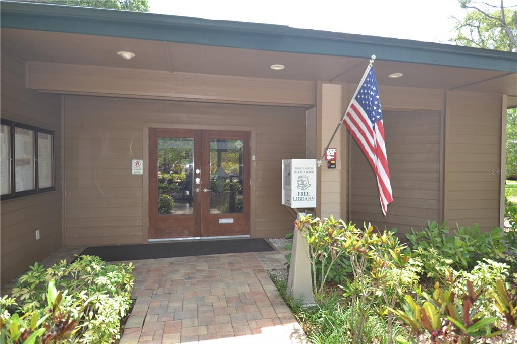 605 Lennox Road West Palm Harbor, FL 34683 - Photo 29 of 37
