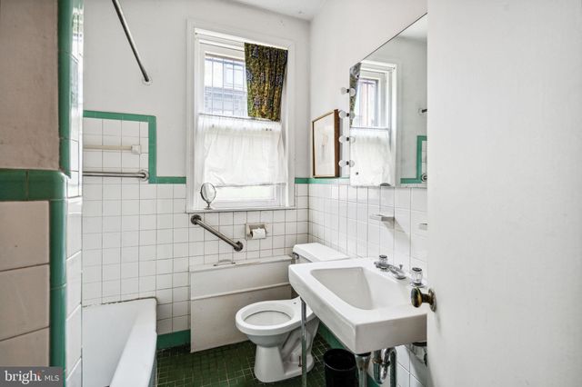 $499,000 | 2137 Cypress Street, Philadelphia, PA 19103