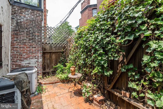 $499,000 | 2137 Cypress Street, Philadelphia, PA 19103