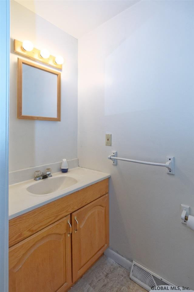 88 New Turnpike Road Troy, NY 12182 - Photo 19 of 40 1/2 Bath