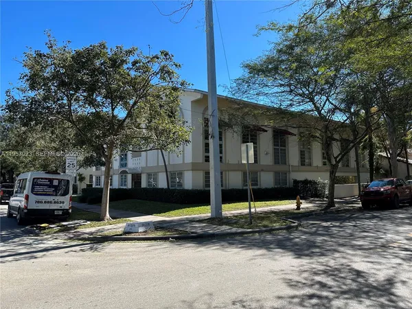 $1,850 | 234 Antiquera Avenue, Unit 6, Coral Gables, FL 33134