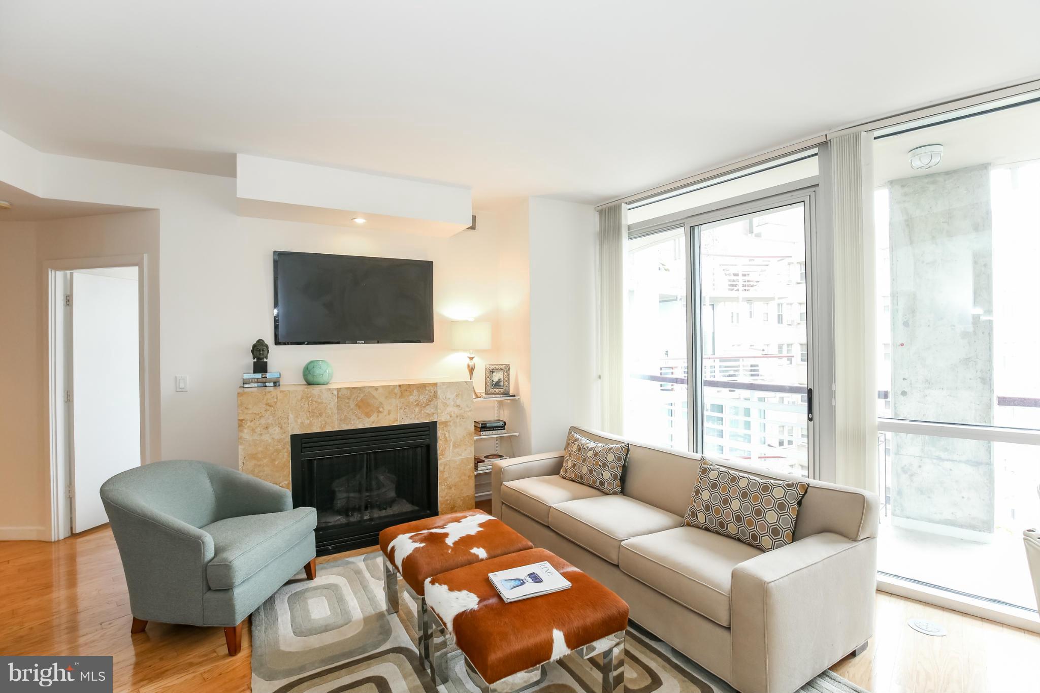 1300 13th Street Northwest, Unit 703 Washington, DC 20005 - Photo 2 of 30 Living Room