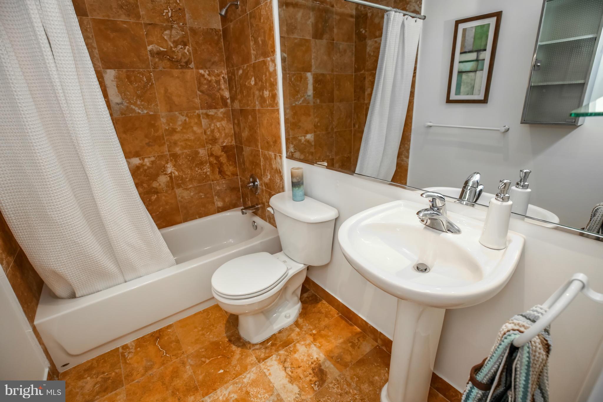 1300 13th Street Northwest, Unit 703 Washington, DC 20005 - Photo 24 of 30 Bath