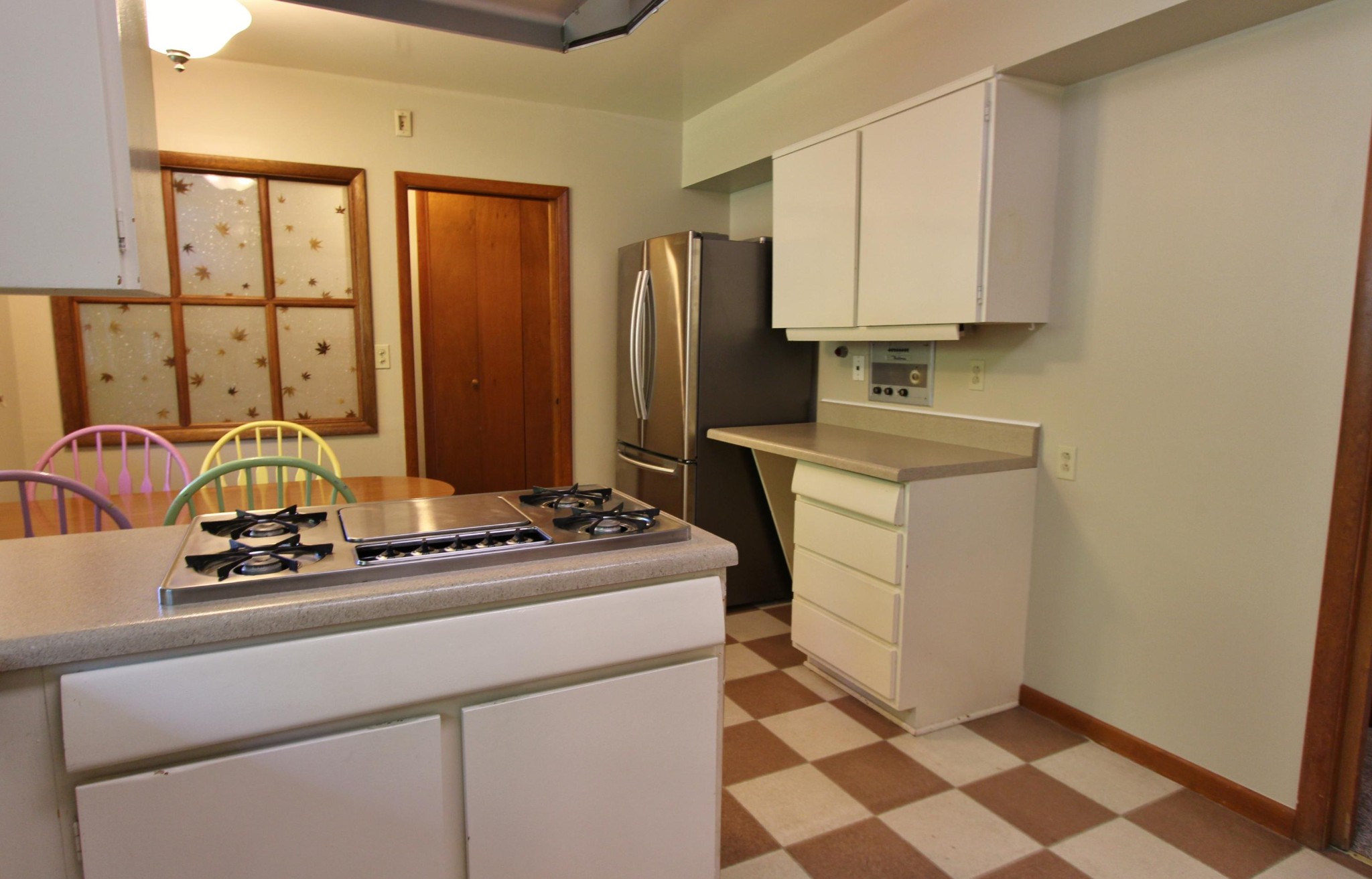 133 North Seneca Road Oak Ridge, TN 37830 - Photo 14 of 35 a room with furniture a sink and a window
