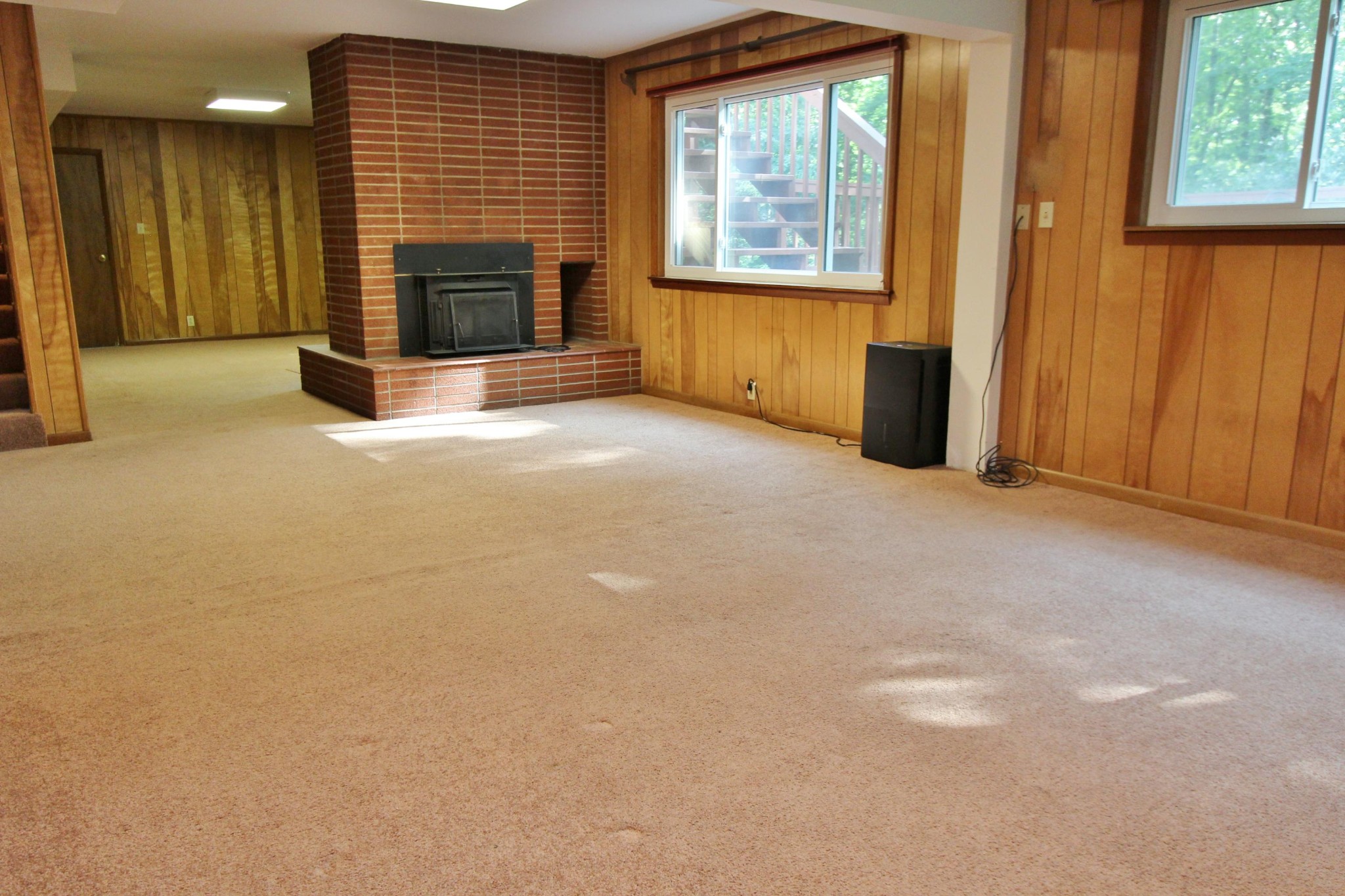 133 North Seneca Road Oak Ridge, TN 37830 - Photo 27 of 35 an empty room with windows