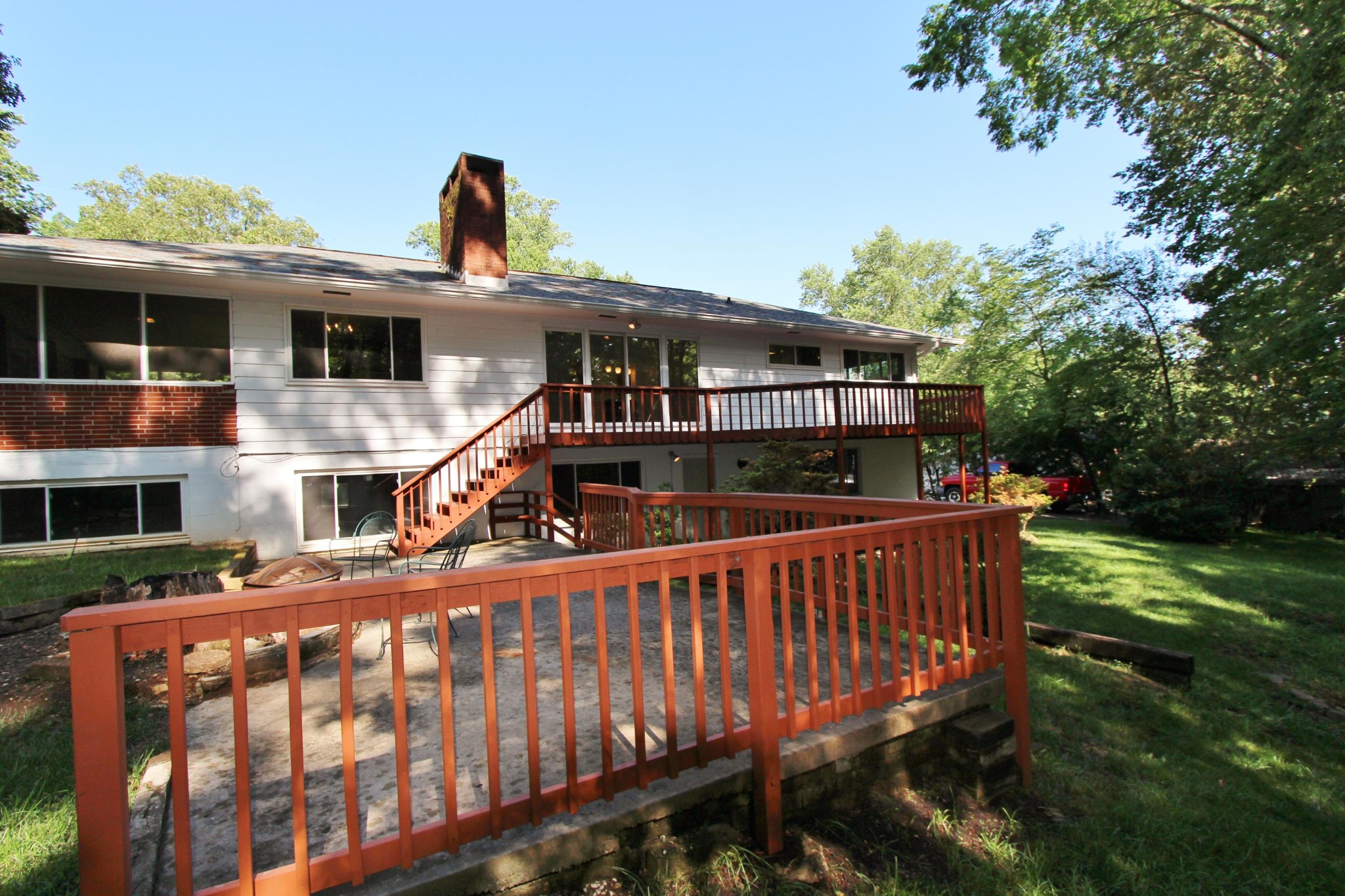 133 North Seneca Road Oak Ridge, TN 37830 - Photo 3 of 35 a view of a house with a deck front of house