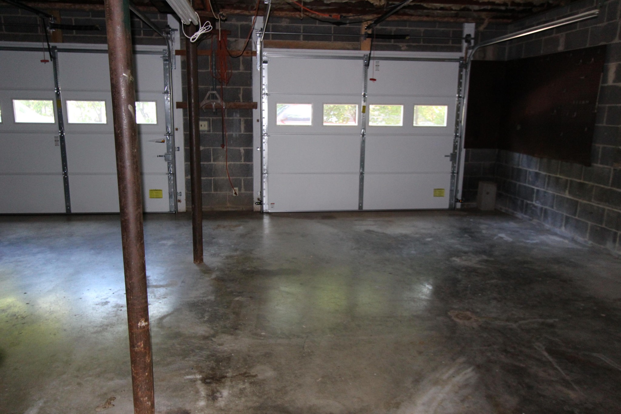 133 North Seneca Road Oak Ridge, TN 37830 - Photo 33 of 35 a view of a glass door with an empty room