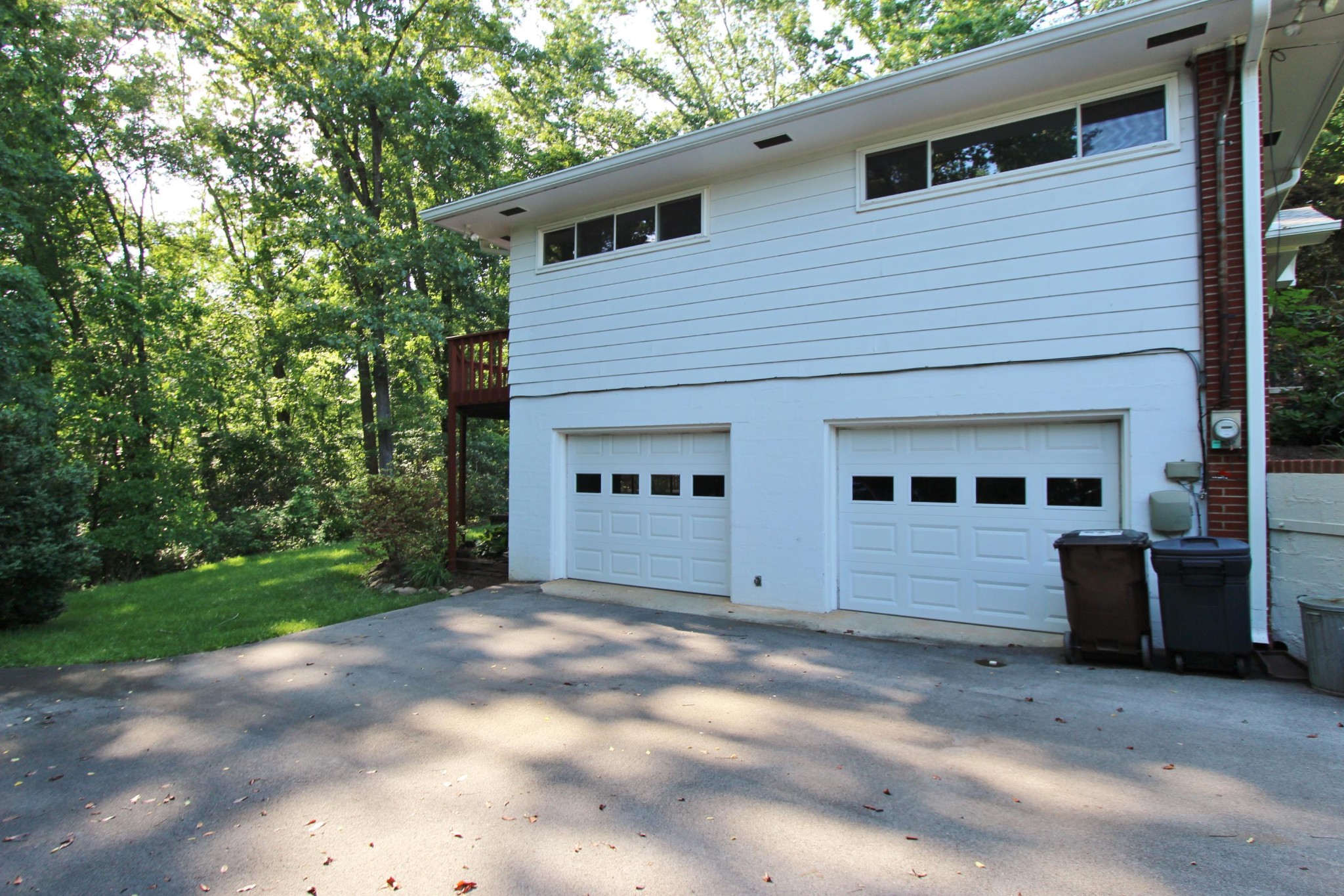 133 North Seneca Road Oak Ridge, TN 37830 - Photo 34 of 35 a view of a house with a yard